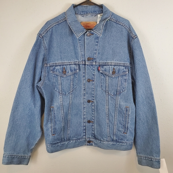 LEVI'S 'Standard Trucker Jean Jacket SZ L!